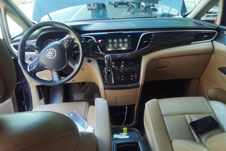 Used Buick GL8 2018 ES 28T Luxury Model China VI Standard Center Console