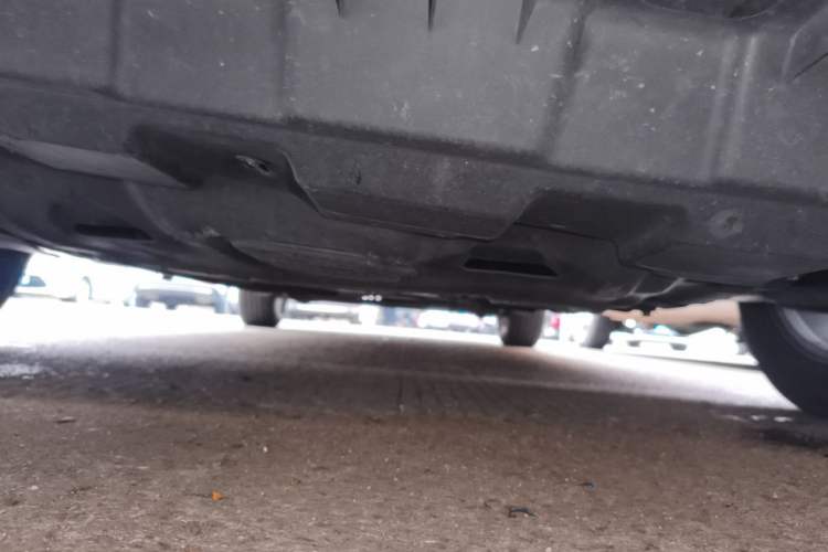 Used Buick GL8 2018 28T Luxury Model China VI Standard Chassis Front