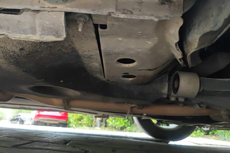 Used Buick GL8 2018 ES 28T Comfort Model China VI Standard Chassis Front Right