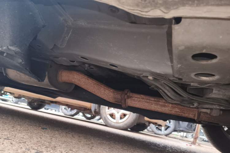 Used Buick GL8 2018 28T Luxury Model China VI Standard Chassis Front Right