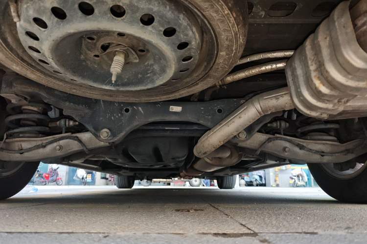Used Buick GL8 2018 ES 28T Comfort Model China VI Standard Chassis Rear