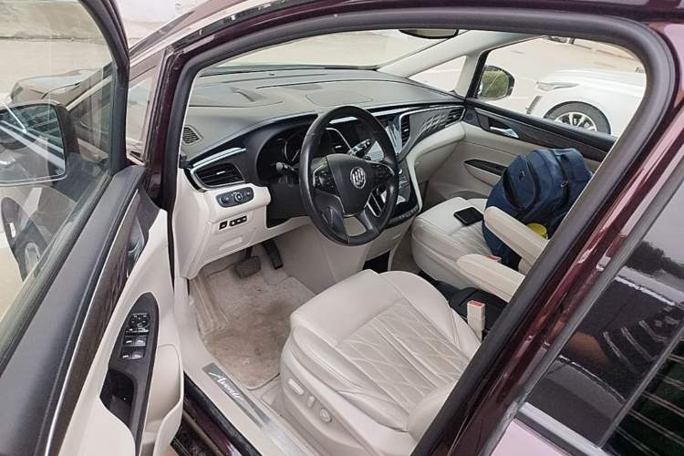 Used Buick GL8 2018 28T Avenir Avia China VI Standard Driver Seat
