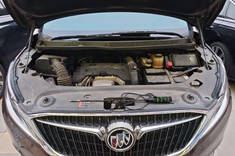 Used Buick GL8 2018 ES 28T Comfort Model China VI Standard Engine Bay