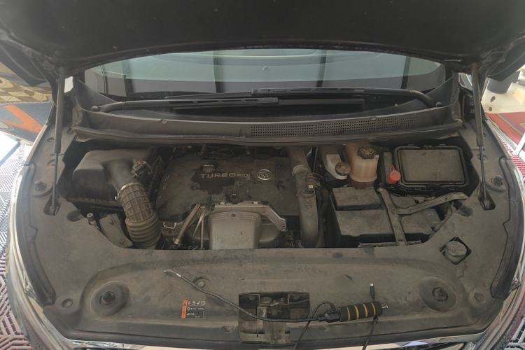 Used Buick GL8 2018 28T Avenir Avia China VI Standard Engine Bay