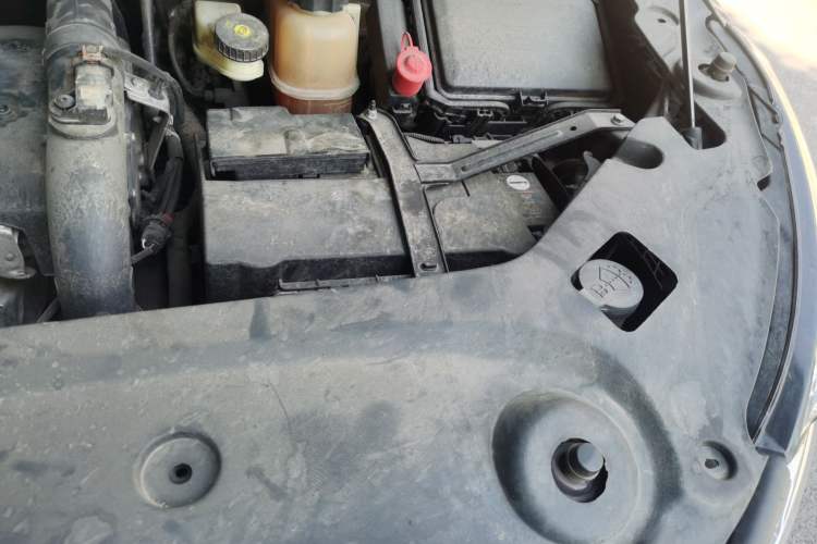 Used Buick GL8 2018 ES 28T Luxury Model China VI Standard Engine Bay Left