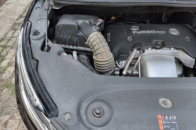 Used Buick GL8 2018 28T Avenir Avia China VI Standard Engine Bay Right