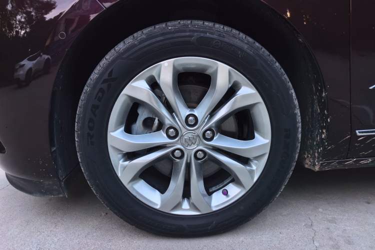 Used Buick GL8 2018 28T Avenir Avia China VI Standard Exterior 4