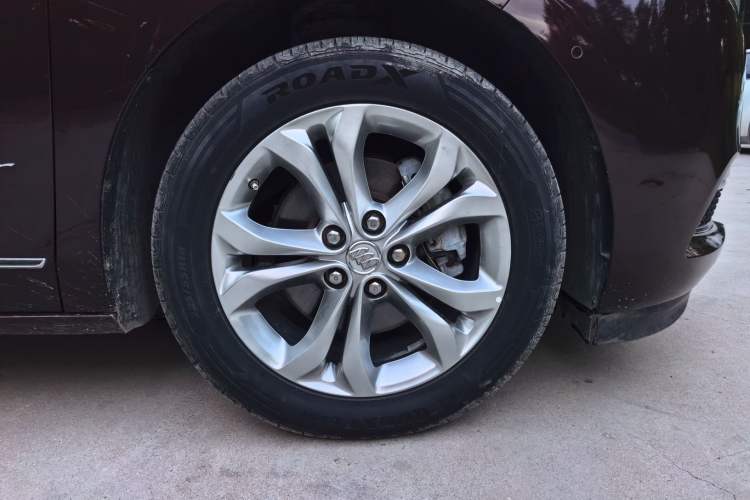 Used Buick GL8 2018 28T Avenir Avia China VI Standard Exterior 5