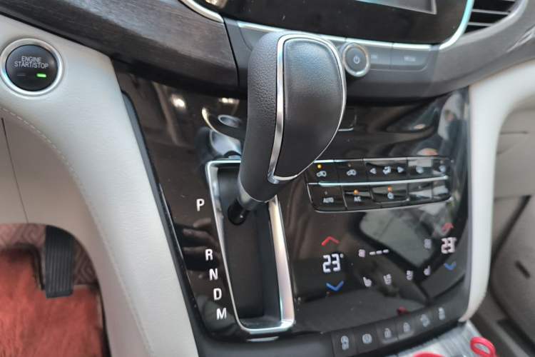 Used Buick GL8 2018 28T Avenir Avia China VI Standard Gear Lever