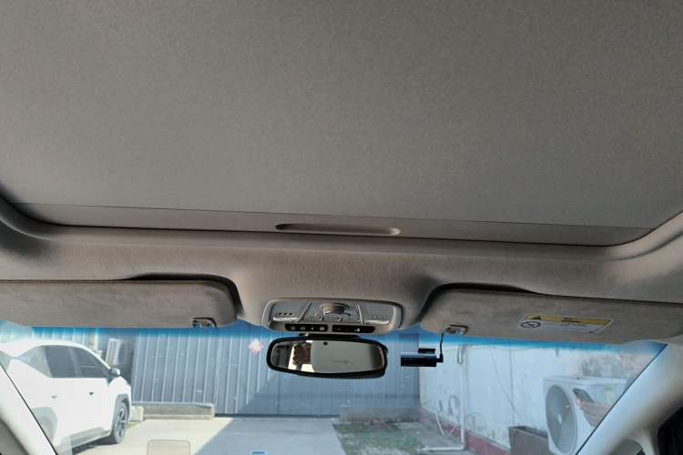 Used Buick GL8 2018 28T Avenir Avia China VI Standard Headliner