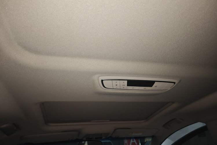 Used Buick GL8 2018 ES 28T Comfort Model China VI Standard Headliner