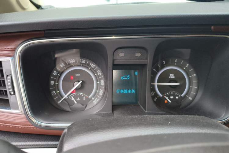 Used Buick GL8 2018 28T Luxury Model China VI Standard Instrument Cluster