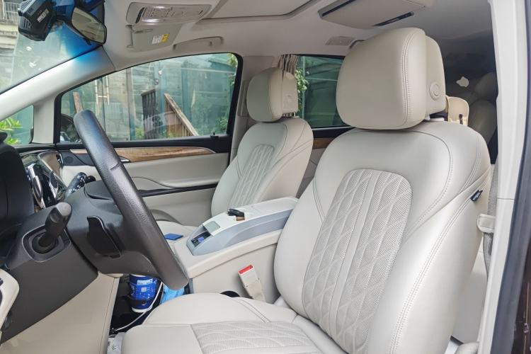 Used Buick GL8 2018 ES 28T Comfort Model China VI Standard Left Front Seat