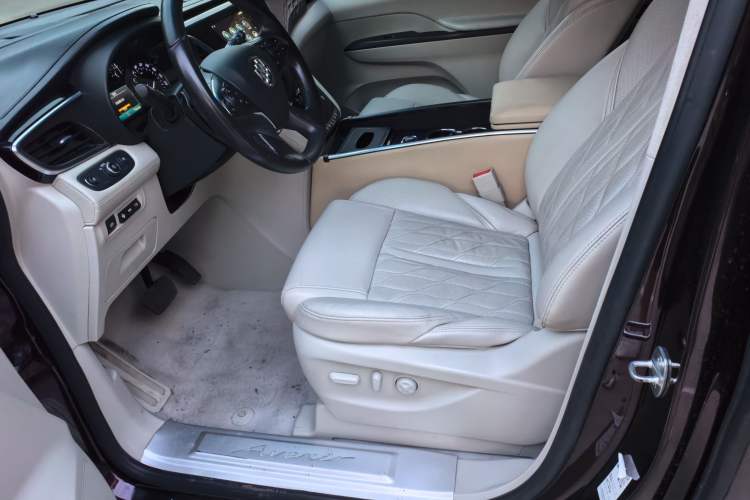 Used Buick GL8 2018 28T Avenir Avia China VI Standard Left Front Seat