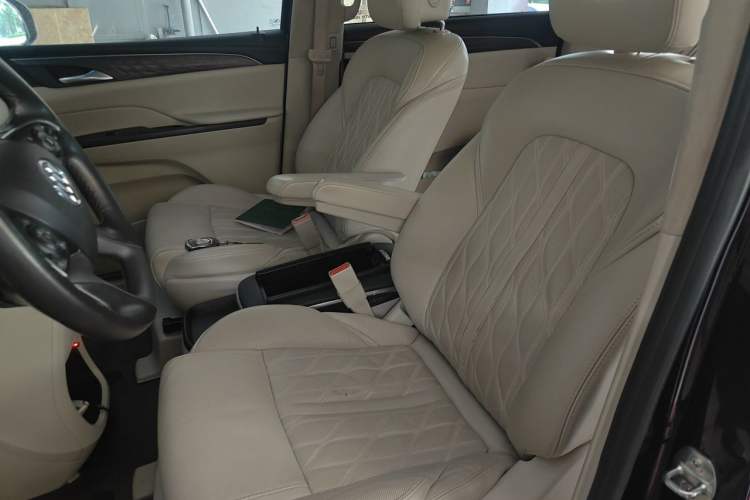 Used Buick GL8 2018 28T Avenir Avia China VI Standard Left Front Seat