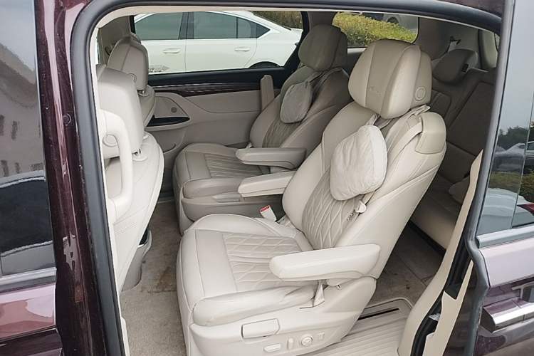 Used Buick GL8 2018 28T Avenir Avia China VI Standard Left Rear Seat