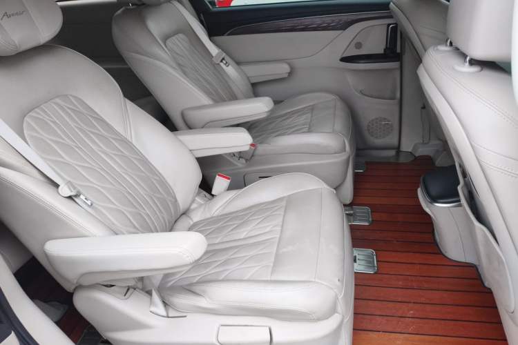 Used Buick GL8 2018 28T Avenir Avia China VI Standard Left Rear Seat