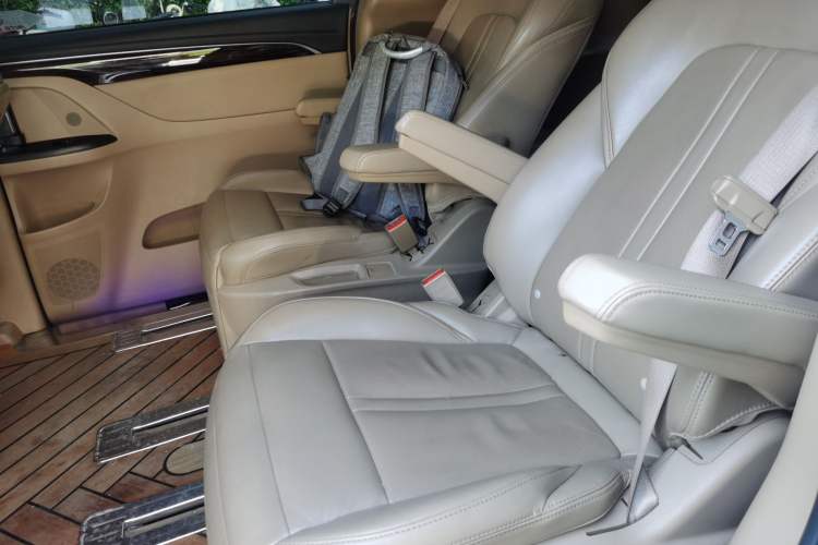 Used Buick GL8 2018 ES 28T Luxury Model China VI Standard Left Rear Seat