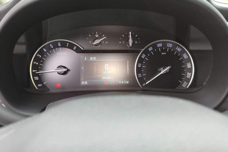 Used Buick GL8 2018 28T Avenir Avia China VI Standard Odometer Close Up