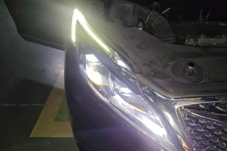 Used Buick GL8 2018 28T Avenir Avia China VI Standard Right Front Headlight