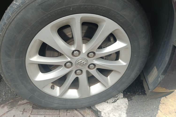 Used Buick GL8 2018 ES 28T Comfort Model China VI Standard Right Front Wheel Hub