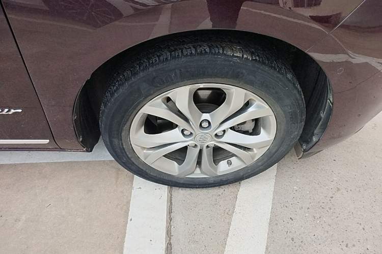 Used Buick GL8 2018 28T Avenir Avia China VI Standard Right Front Wheel Hub