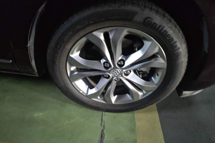 Used Buick GL8 2018 28T Avenir Avia China VI Standard Right Front Wheel Hub