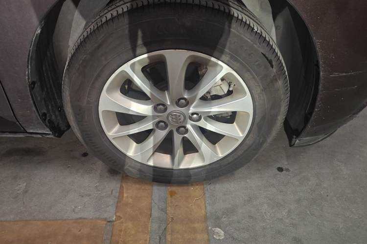 Used Buick GL8 2018 ES 28T Comfort Model China VI Standard Right Front Wheel Hub