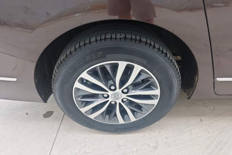 Used Buick GL8 2018 ES 28T Flagship Model China VI Standard Right Rear Wheel Hub