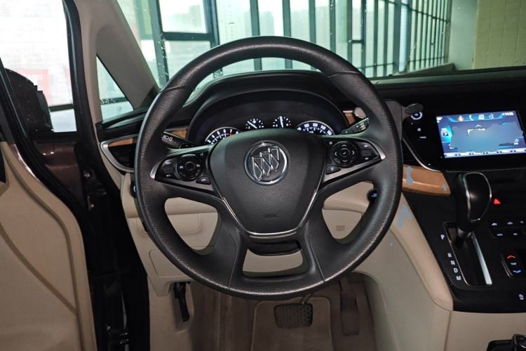 Used Buick GL8 2018 ES 28T Comfort Model China VI Standard Steering Wheel