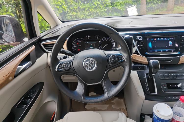 Used Buick GL8 2018 ES 28T Comfort Model China VI Standard Steering Wheel