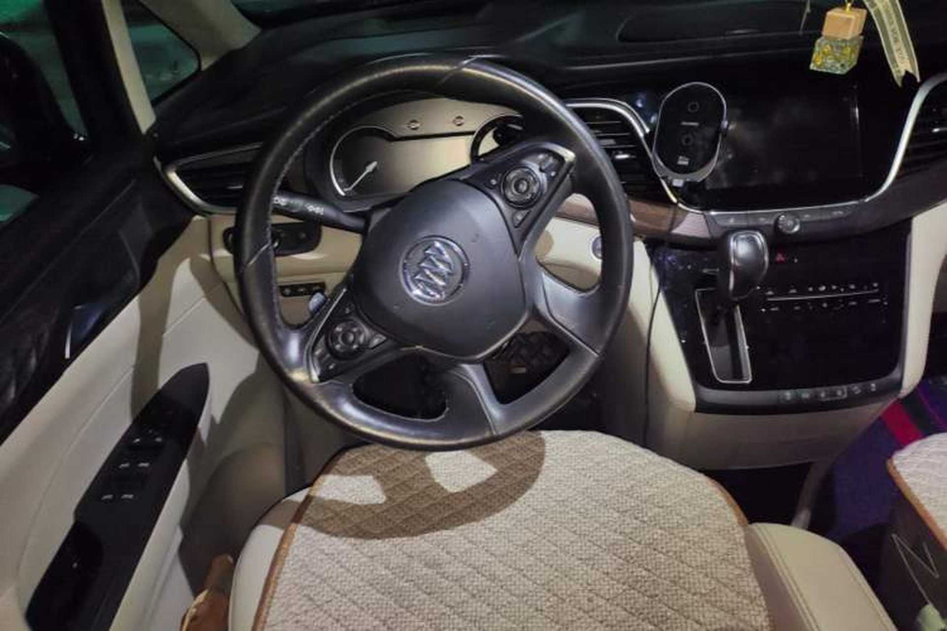 Used Buick GL8 2018 28T Avenir Avia China VI Standard Steering Wheel