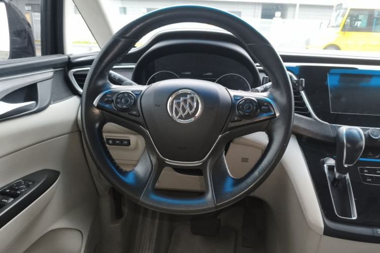 Used Buick GL8 2018 28T Avenir Avia China VI Standard Steering Wheel