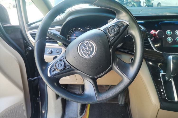 Used Buick GL8 2018 ES 28T Luxury Model China VI Standard Steering Wheel