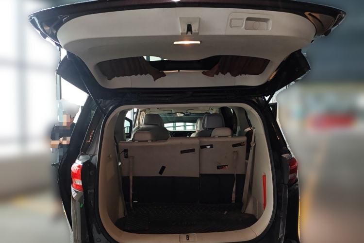 Used Buick GL8 2018 ES 28T Comfort Model China VI Standard Trunk