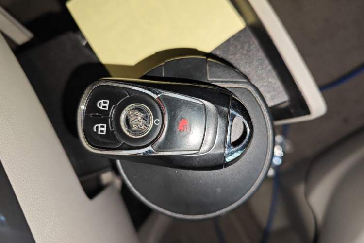 Used Buick GL8 2018 ES 28T Comfort Model China VI Standard Vehicle Key