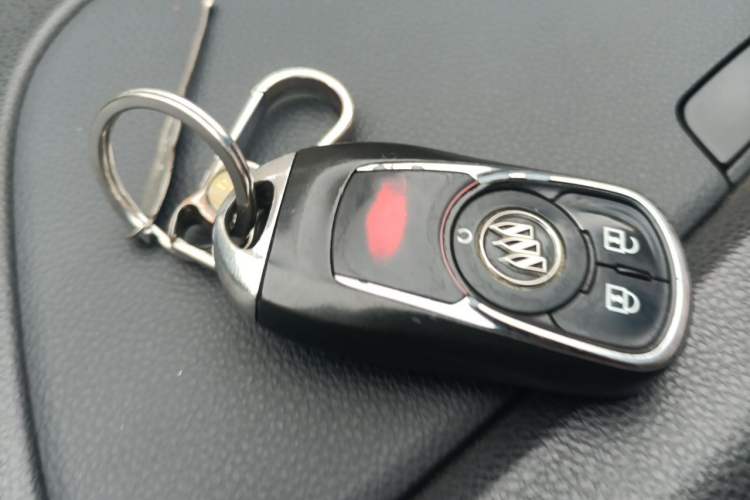 Used Buick GL8 2018 ES 28T Comfort Model China VI Standard Vehicle Key