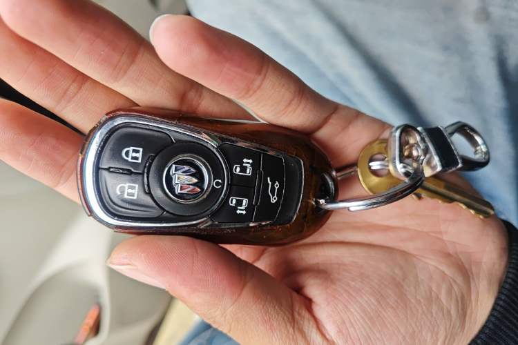 Used Buick GL8 2018 ES 28T Comfort Model China VI Standard Vehicle Key