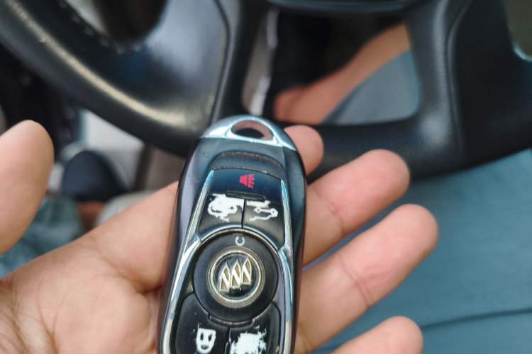 Used Buick GL8 2018 28T Avenir Avia China VI Standard Vehicle Key