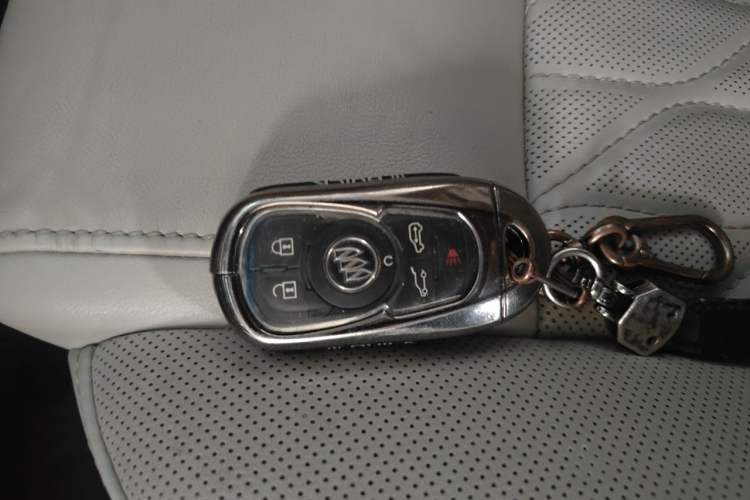 Used Buick GL8 2018 28T Avenir Avia China VI Standard Vehicle Key