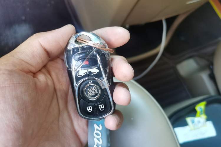 Used Buick GL8 2018 ES 28T Luxury Model China VI Standard Vehicle Key