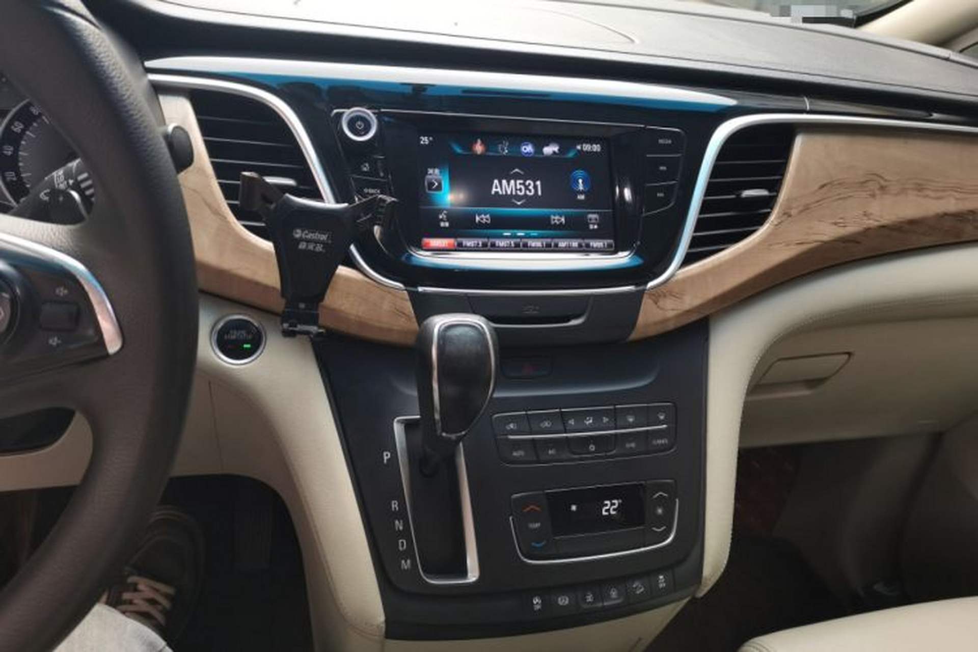 Used Buick GL8 2018 ES 28T Comfort Model China VI Standard Audio And AC Panel