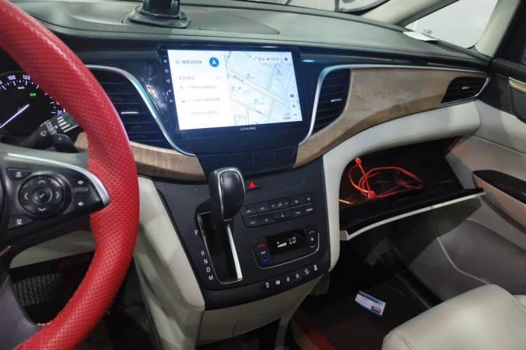 Used Buick GL8 2018 ES 28T Comfort Model China VI Standard Audio And AC Panel