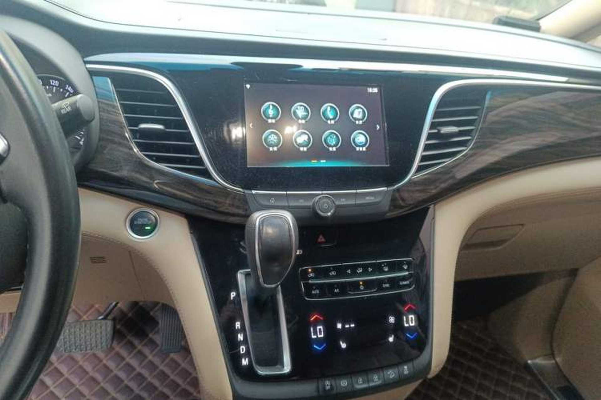 Used Buick GL8 2018 ES 28T Luxury Model China VI Standard Audio And AC Panel