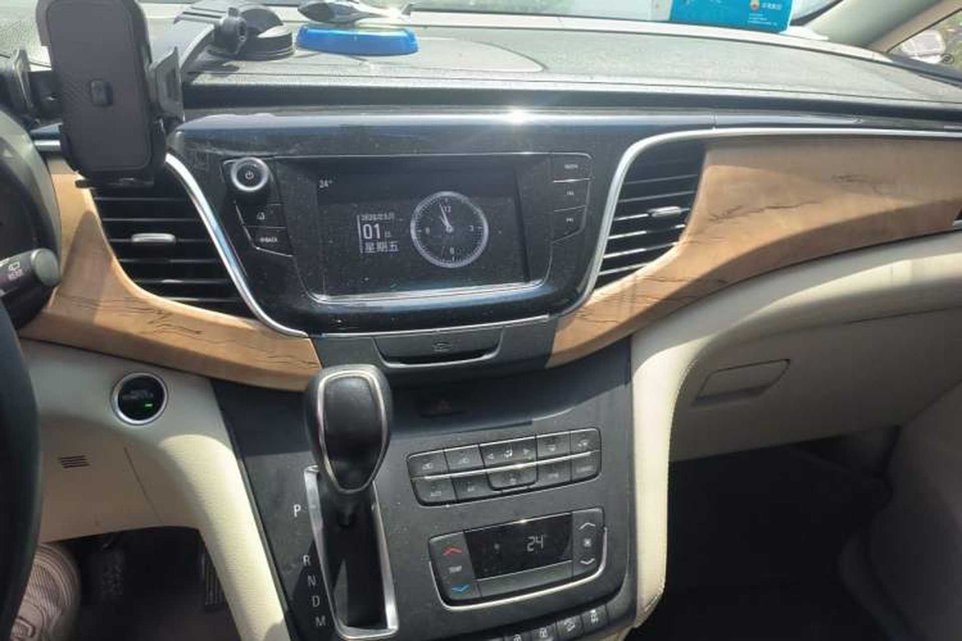 Used Buick GL8 2018 ES 28T Comfort Model China VI Standard Audio And AC Panel