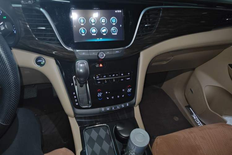 Used Buick GL8 2018 ES 28T Flagship Model China VI Standard Audio And AC Panel