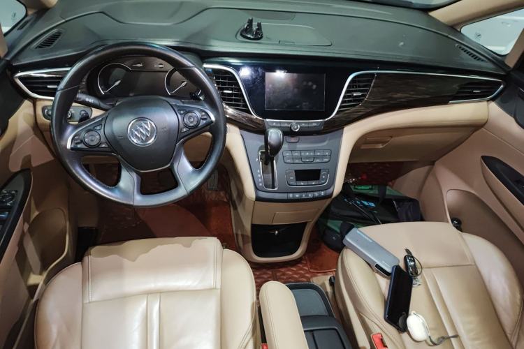 Used Buick GL8 2018 ES 28T Premium Model China VI Standard Center Console