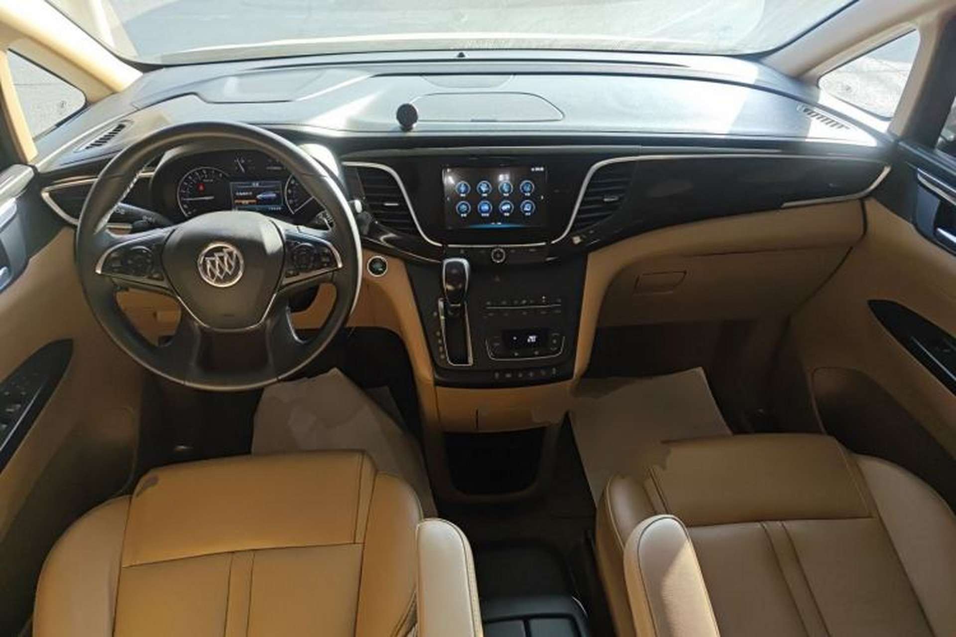 Used Buick GL8 2018 ES 28T Premium Model China VI Standard Center Console