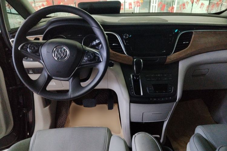 Used Buick GL8 2018 ES 28T Comfort Model China VI Standard Center Console