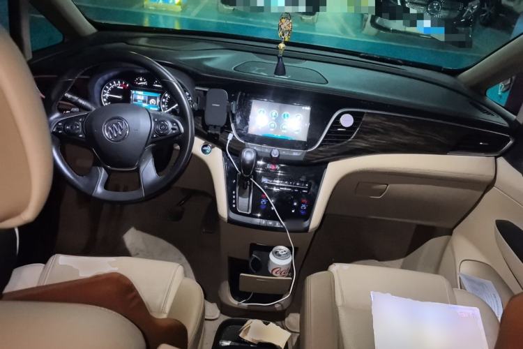 Used Buick GL8 2018 ES 28T Luxury Model China VI Standard Center Console